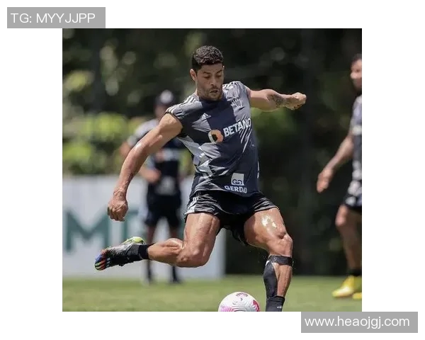 足球明星展现肌肉魅力高清照片集锦引领健身潮流 足球明星展现肌肉魅力高清照片集锦引领健身潮流